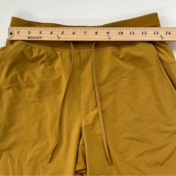 Lululemon Men's T.H.E. Short 9" Linerless Shorts in Gold Spice Size SMALL - Picture 7 of 9